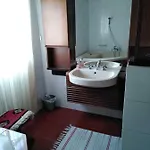 לינה וארוחת בוקר Casa Di Luca 3*